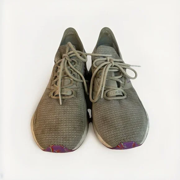 New Balance Women's Fresh Foam Roav V1 Running Shoe Grey Size 8 - Picture 2 of 6